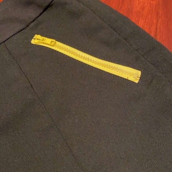 Black and yellow Piperlime shorts - Picture 2 of 4